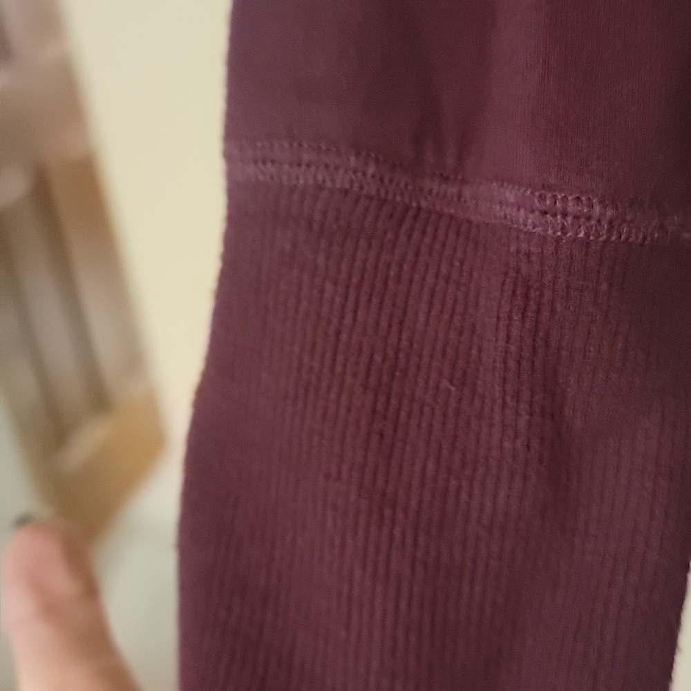 Workshop Burgundy Sweatshirt - Picture 4 of 4
